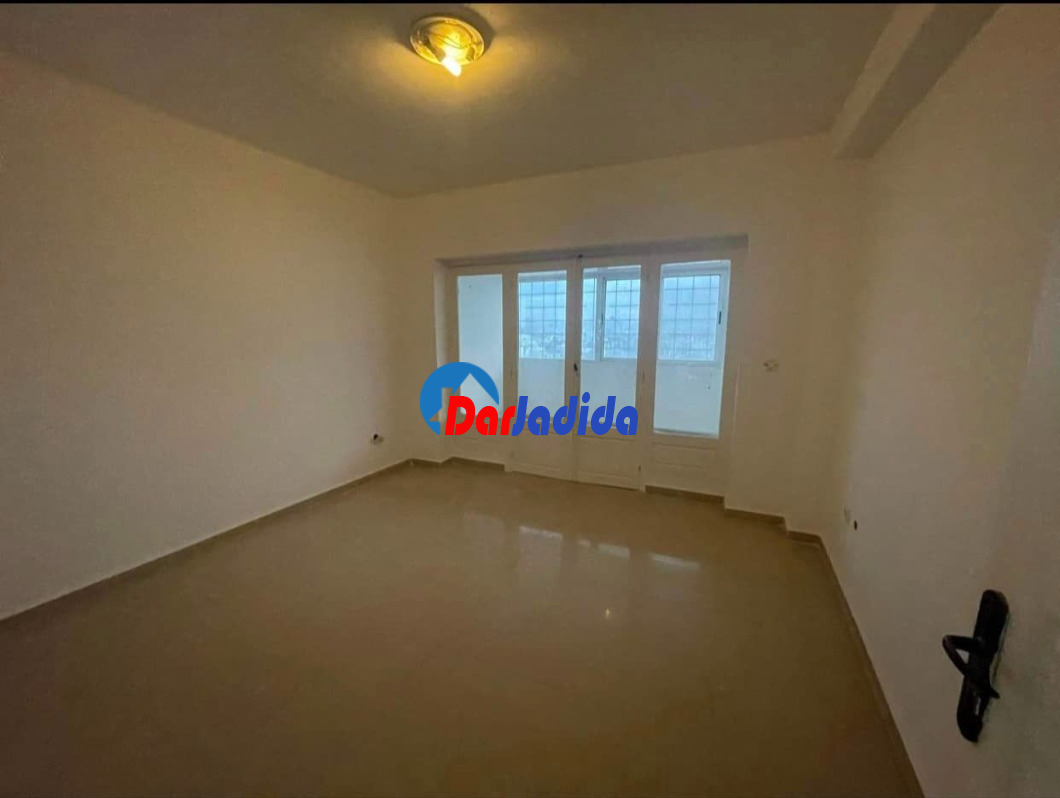 Location Appartement F4 Annaba