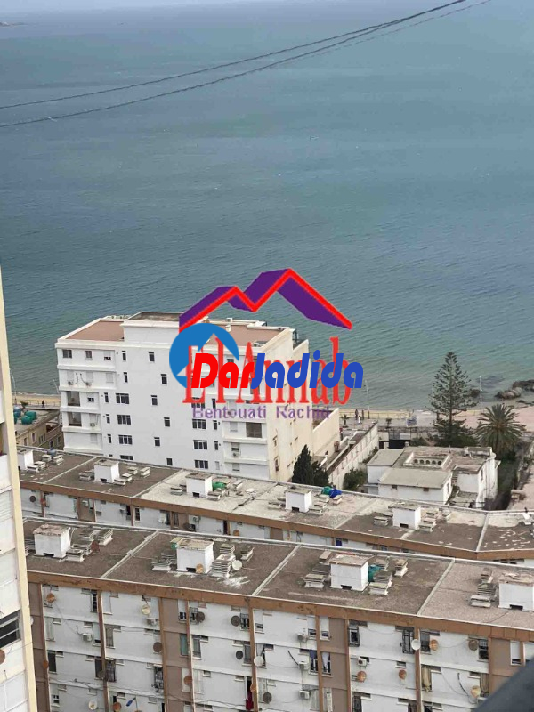 Location Appartement F4 Annaba