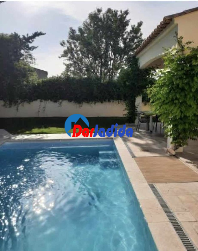 Vente Villa F10 ou +  Alger