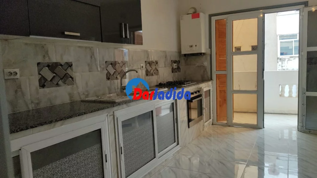 Location Appartement F4 Annaba