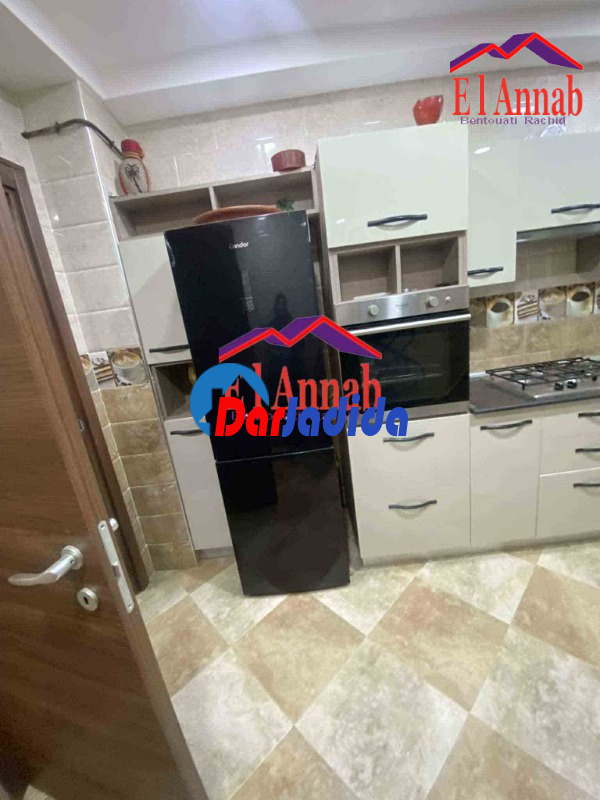 Location Appartement F4 Annaba