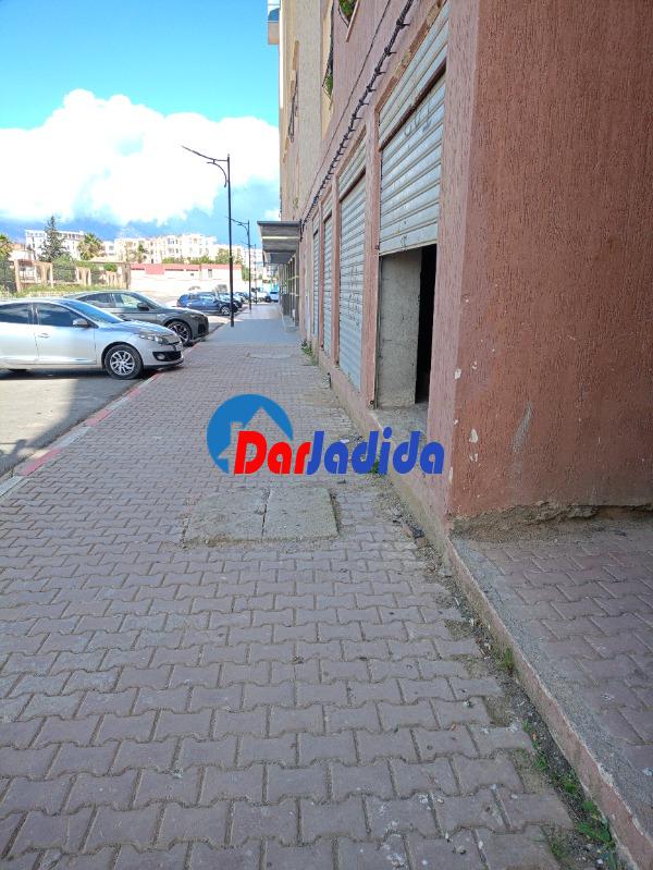 Location Local  Bouira