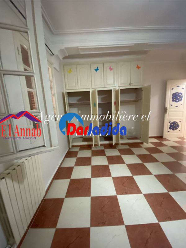 Location Niveau de villa F5 Annaba