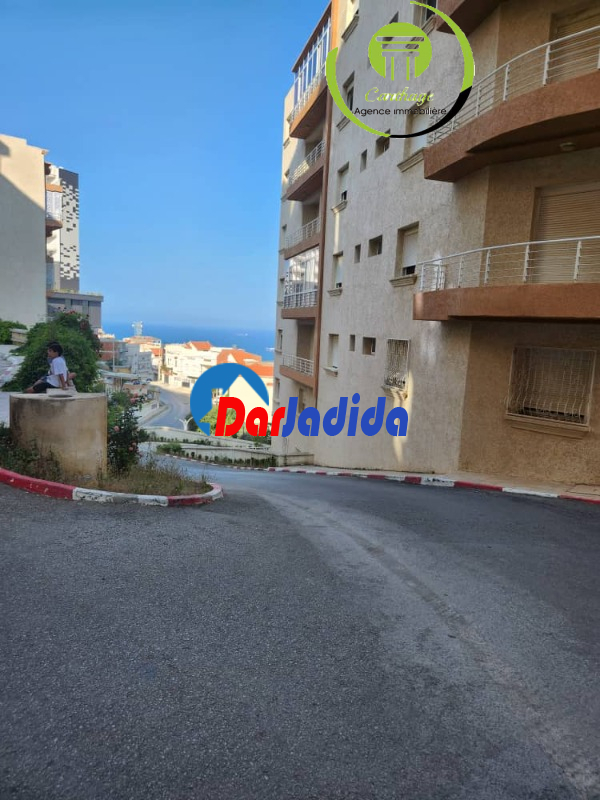 Location Appartement  Annaba