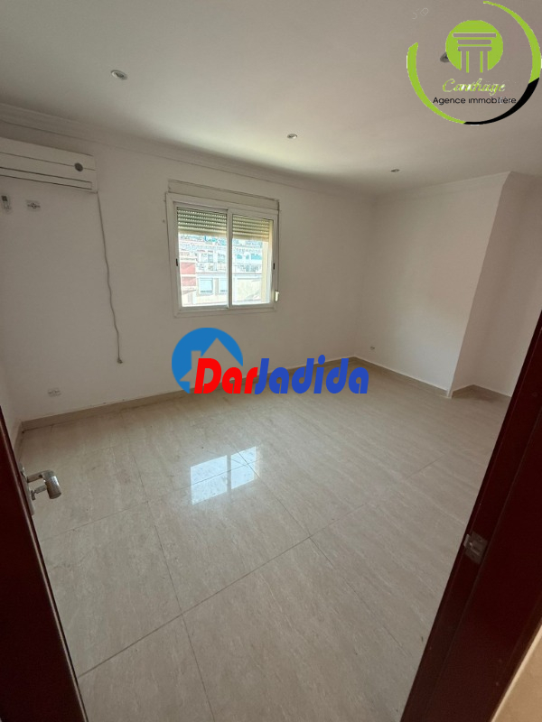 Location Appartement  Annaba