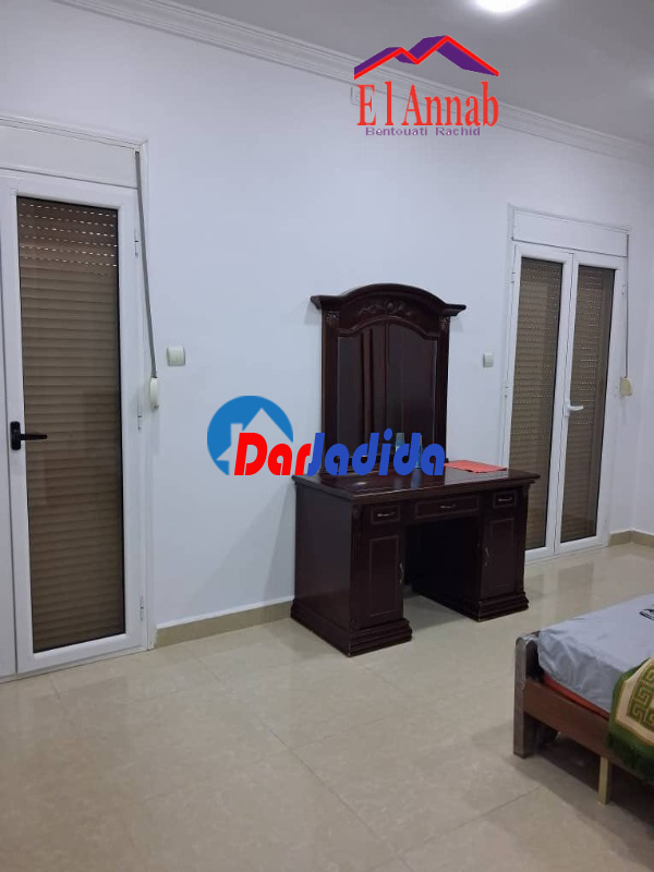 Location Appartement F4 Annaba