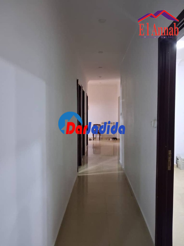 Location Appartement F4 Annaba
