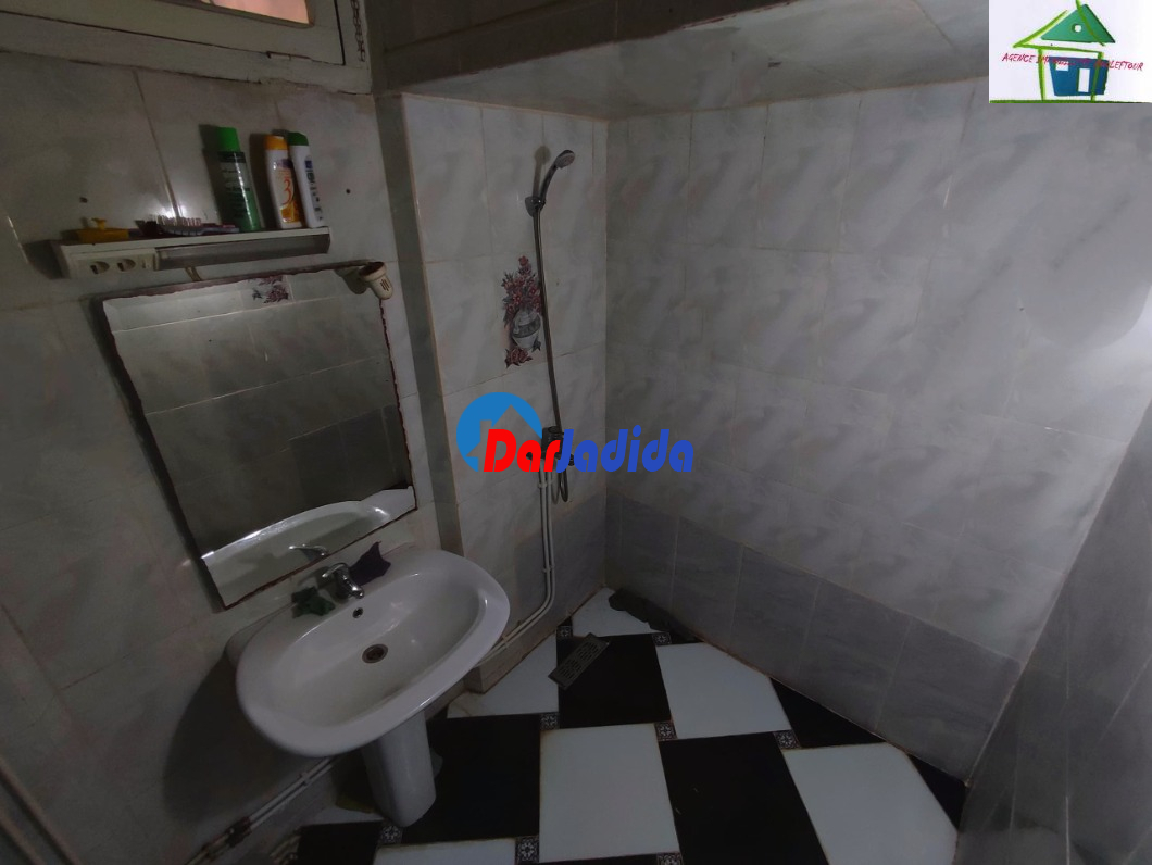 Location Appartement F4 Annaba