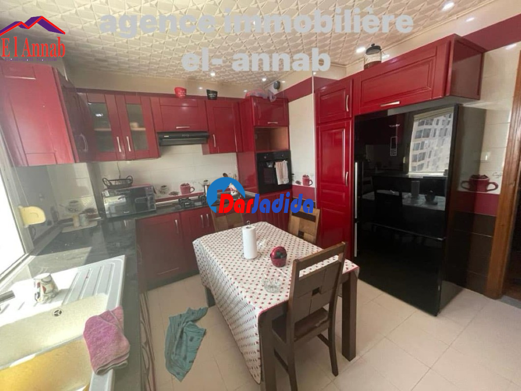 Location Appartement F4 Annaba