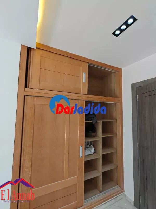 Location Appartement F5 Annaba