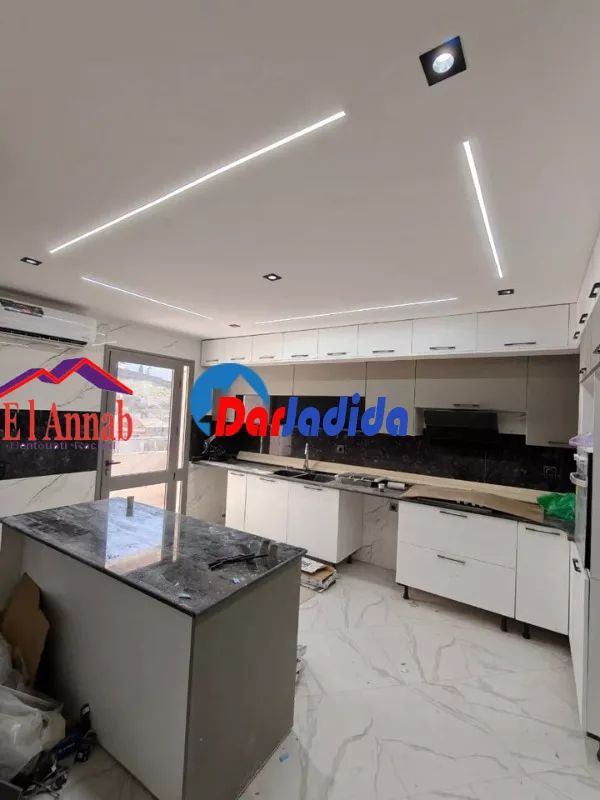 Location Appartement F5 Annaba