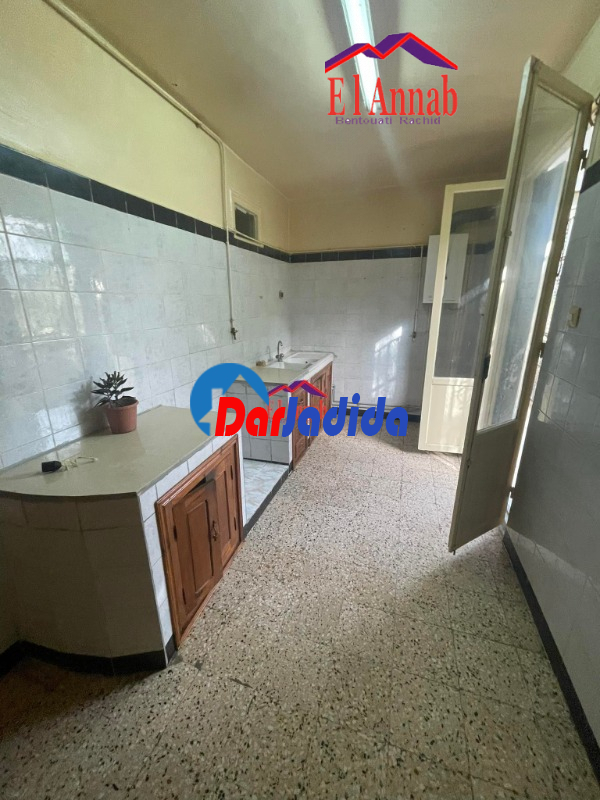 Location Appartement F4 Annaba