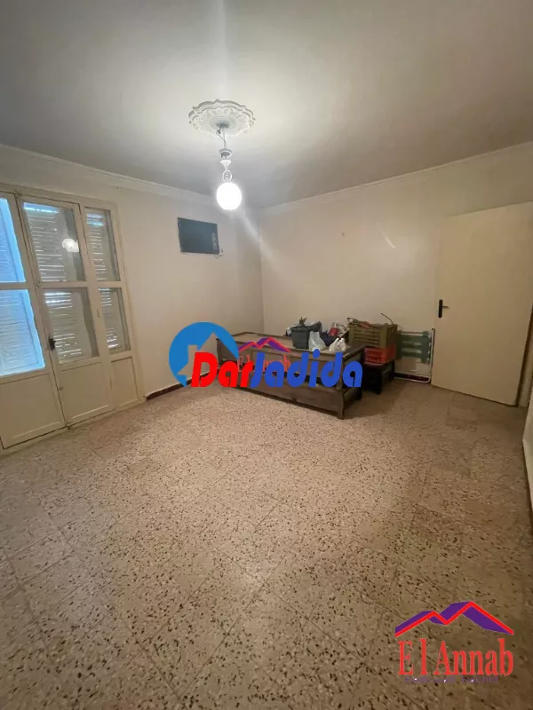 Location Appartement F4 Annaba