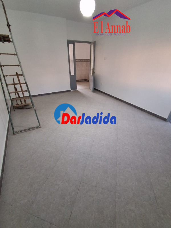 Location Appartement F4 Annaba