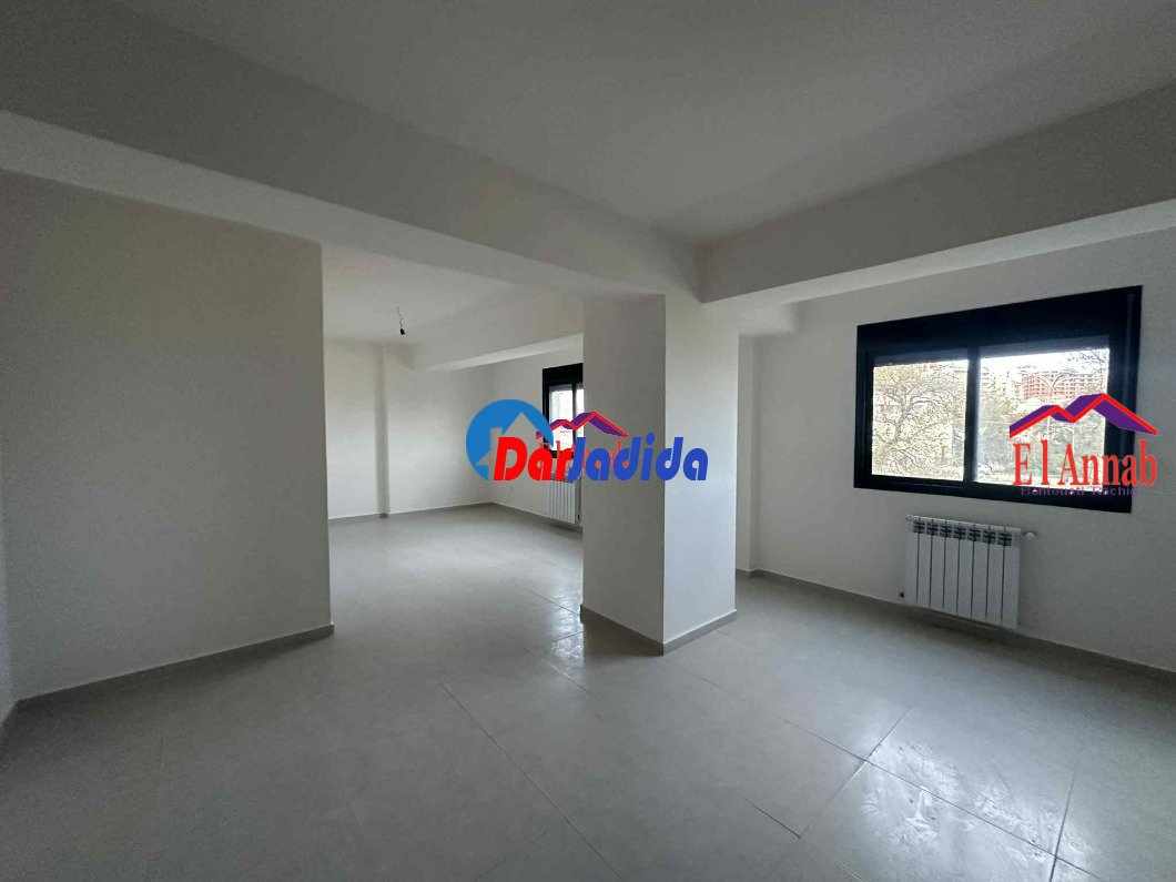 Location Appartement F5 Annaba