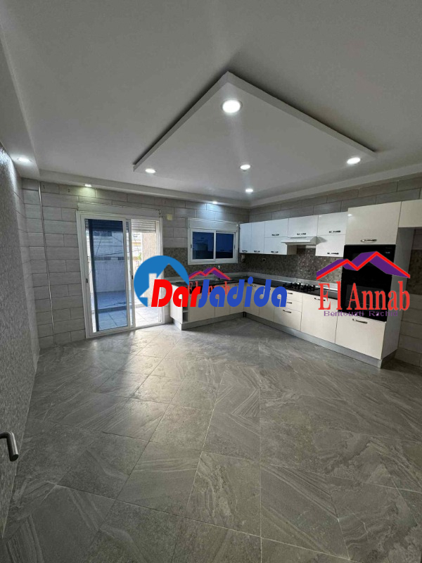 Location Appartement F4 Annaba