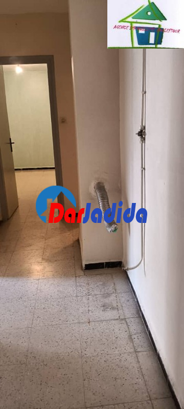 Location Appartement F4 Annaba