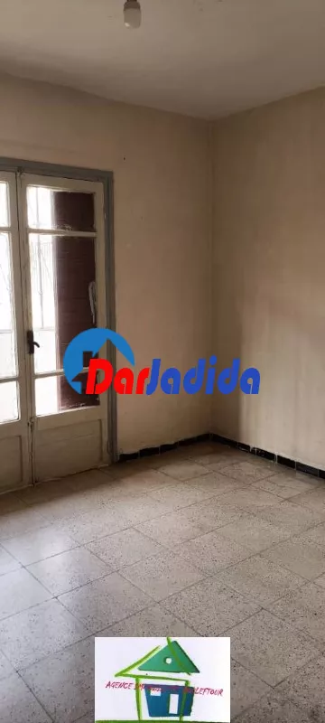 Location Appartement F4 Annaba
