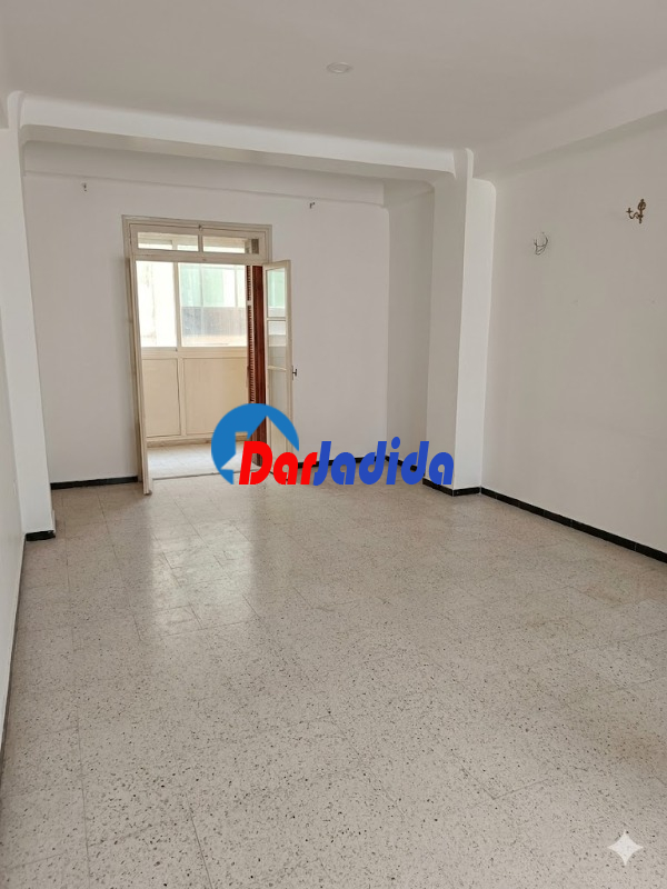 Location Appartement F4 Bejaia
