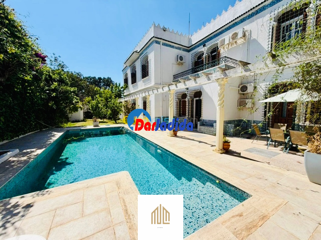 Location Villa F10 ou +  Alger